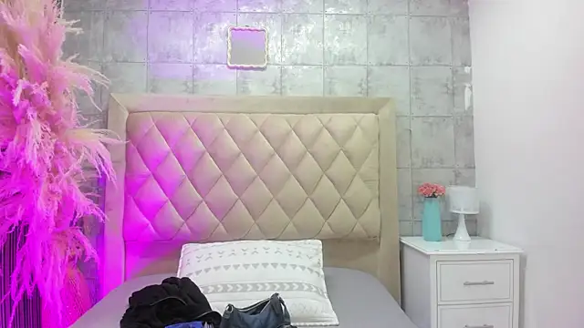 CleoFoxxx  online show from July 17, 8:56 pm