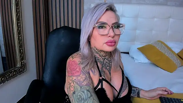 ArianaMora online show from May 28, 12:14 pm