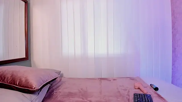 Amara rosee  online show from July 8, 1:46 pm