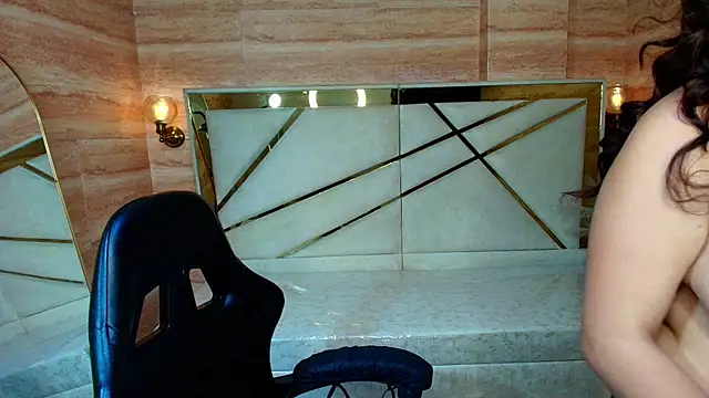 Kiara Moon r online show from July 28, 3:04 am