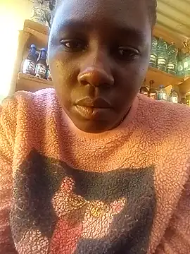 prettyqueency online show from June 17, 7:32 am