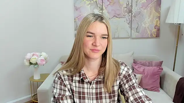 RoxyReignn online show from July 22, 10:33 pm