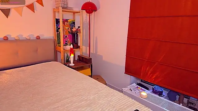 come in bed online show from July 16, 3:49 pm
