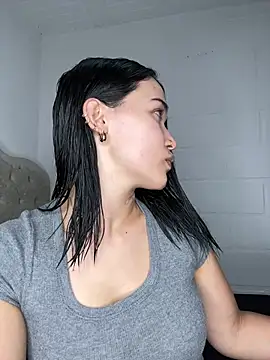 DaniRivers  online show from July 4, 6:59 pm