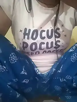PRIYAGIRLHOT online show from June 23, 6:11 am