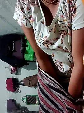cutiepari online show from July 18, 11:07 pm