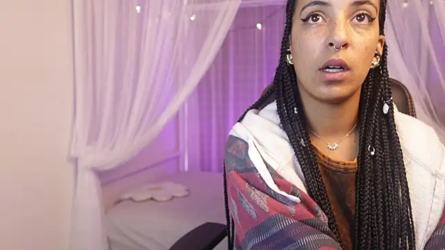 Millie Volturi online show from June 29, 1:11 pm