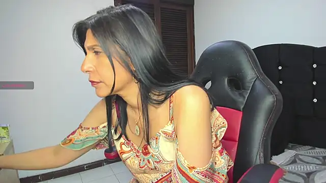 Samantha01 Rosse01 online show from July 24, 9:55 pm