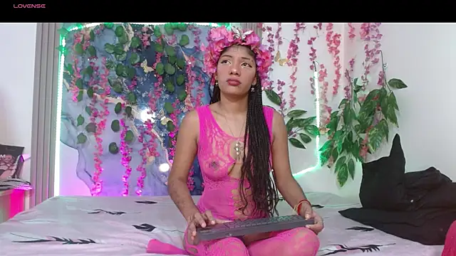 maria robin  online show from July 24, 3:37 am
