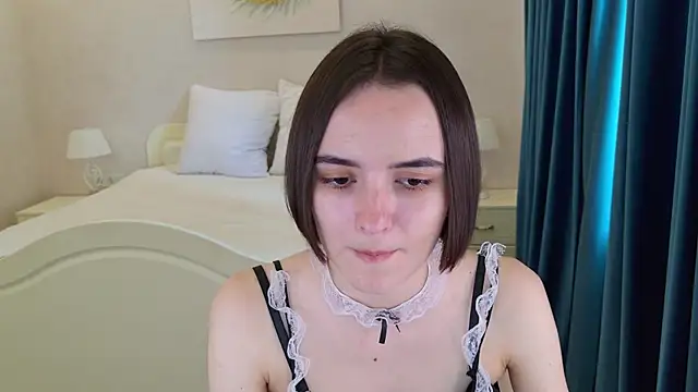 Daisy Heart online show from July 12, 8:15 am