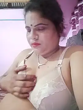 Maya Vabi online show from July 2, 2:23 pm