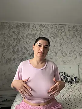evaxxxcurvyxxx online show from June 23, 6:22 am
