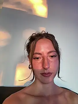 gymgirllaura online show from July 10, 6:52 pm