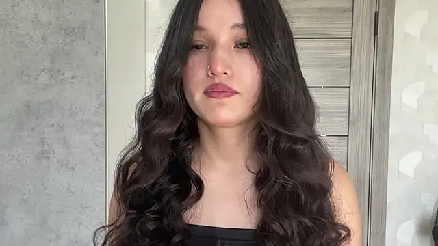 LisetteParajon online show from July 27, 3:36 am