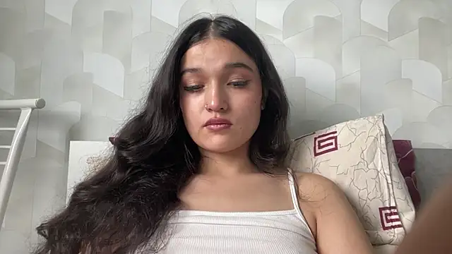 LisetteParajon online show from June 30, 10:15 am