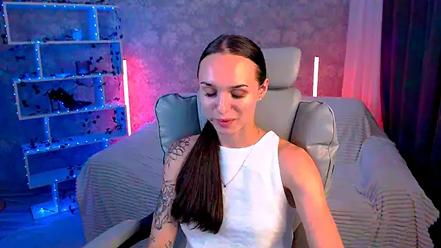 NicoleMerz online show from July 28, 6:20 pm
