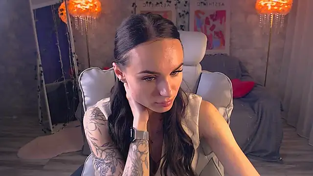 NicoleMerz online show from May 31, 6:31 pm