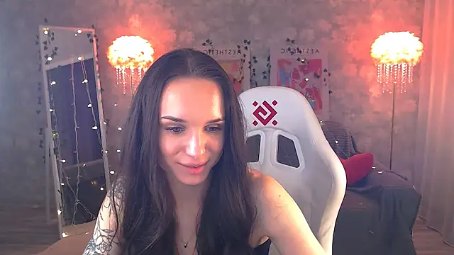 NicoleMerz online show from June 11, 4:04 pm