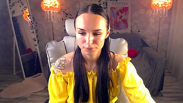 NicoleMerz online show from June 4, 5:06 pm