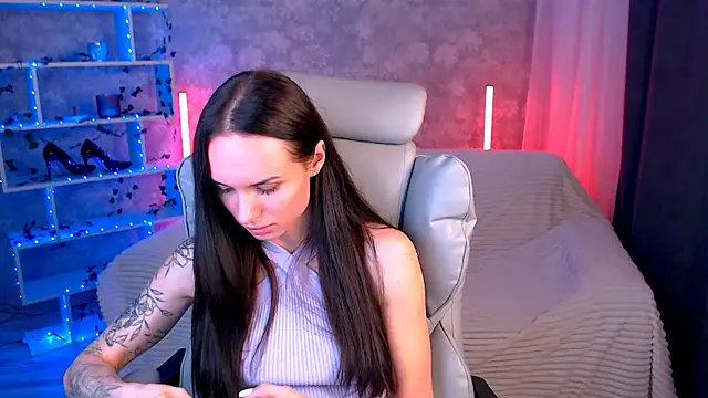 NicoleMerz online show from July 10, 5:35 pm
