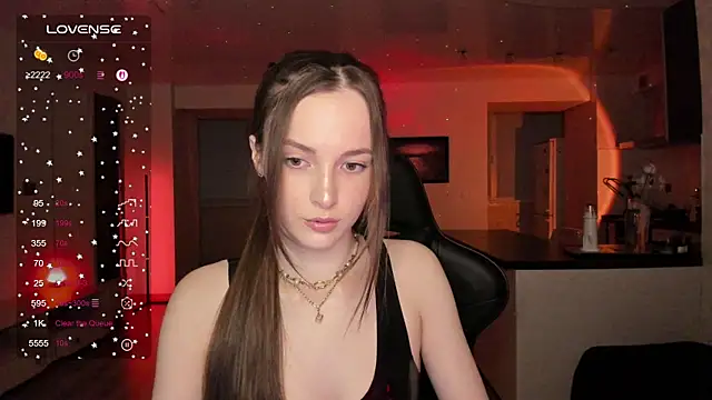 irisskiss online show from June 6, 6:58 pm