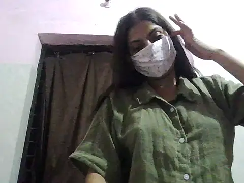 hostess nishu online show from June 15, 4:29 pm