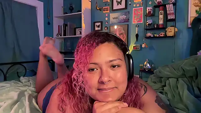 chilepinaaa online show from June 21, 6:17 am
