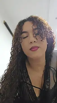 lilith isabella25 online show from July 28, 12:30 am