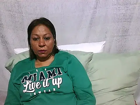 IndianSexyMilf69 online show from June 22, 3:00 am