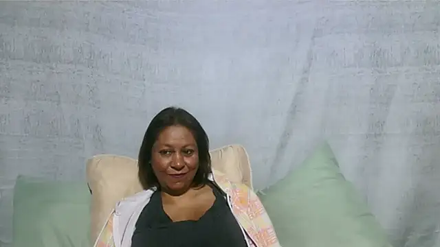 IndianSexyMilf69 online show from July 3, 5:13 am