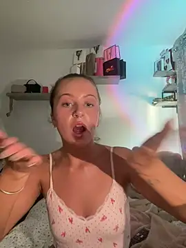 PoisonIvy x online show from July 29, 2:28 pm