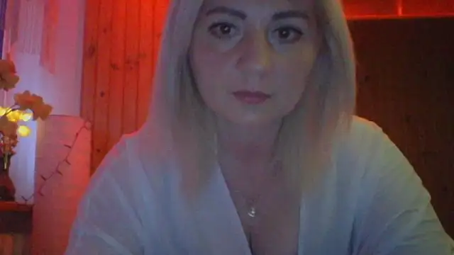 LunaaKiss online show from May 31, 6:42 pm