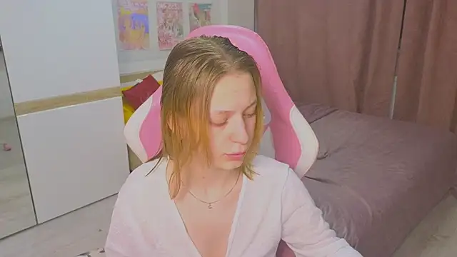 BeatriceLoven online show from June 13, 10:07 pm