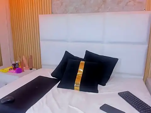 GraceAlexa22 online show from June 3, 2:44 pm