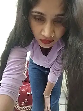Naughty Kiara  online show from July 28, 2:13 pm