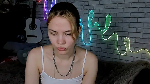 Milena Stasym online show from July 28, 3:21 pm