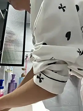 Xiao Mao meow online show from June 11, 12:32 am