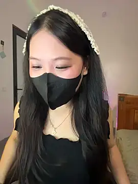 Linnacute22 online show from July 29, 3:01 pm