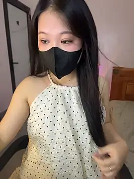 Linnacute22 online show from July 27, 2:03 pm