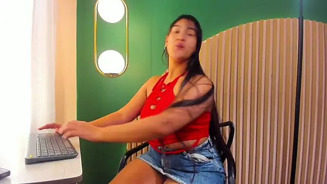 amberhanks online show from July 20, 12:07 pm