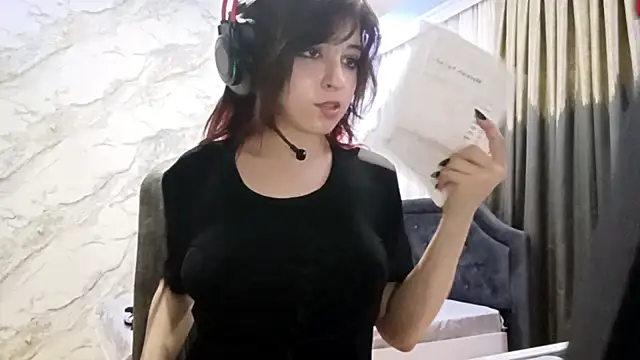 bunnyhoneylovehands online show from July 24, 8:38 pm