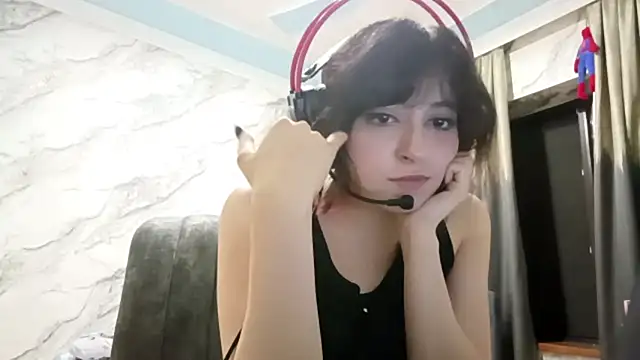 bunnyhoneylovehands online show from July 26, 8:49 pm