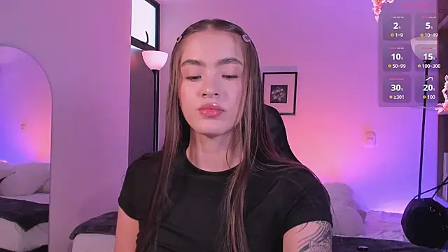 LizzyColins online show from June 23, 7:34 pm