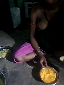 desiwife123coupl online show from June 3, 5:29 pm