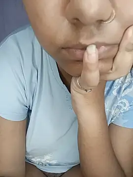 MissRiyaLive online show from August 1, 7:05 pm