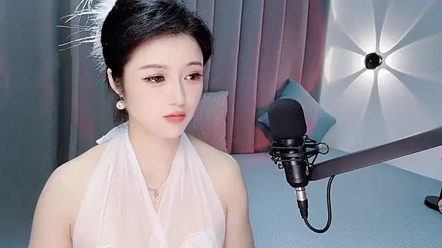 Momo-Wow online show from July 25, 6:31 am