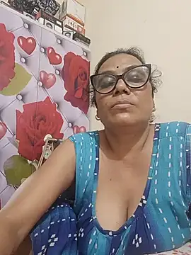 chatterjeesayani567 online show from June 24, 1:21 pm