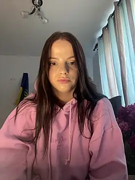 OliveGray online show from June 8, 3:35 pm