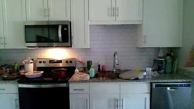 maddiliz online show from February 20, 6:09 pm