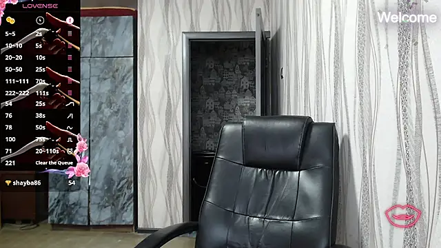 Snapshot of Yevgeshka-Milashka chatting on October 10, 7:02 am Yevgeshka-Milashka online show from October 10, 7:02 am